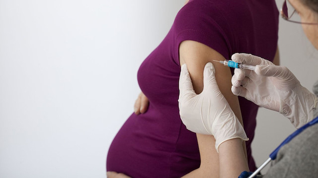 Hamilelerin koronavirüse yakalanma oranında korkutan artış: Bakan Yanık aşı çağrısında bulundu