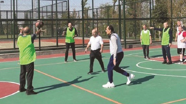 Erdoğan, bazı bakan ve danışmanları ile basketbol maçı yaptı.