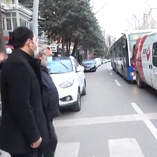 Ankarada sürücülerin yaya geçidiyle imtihanı kazayla bitti