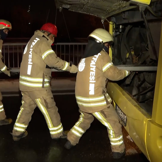 Avcılarda İETT otobüsü kaza yaptı: 1i ağır 4 kişi yaralandı