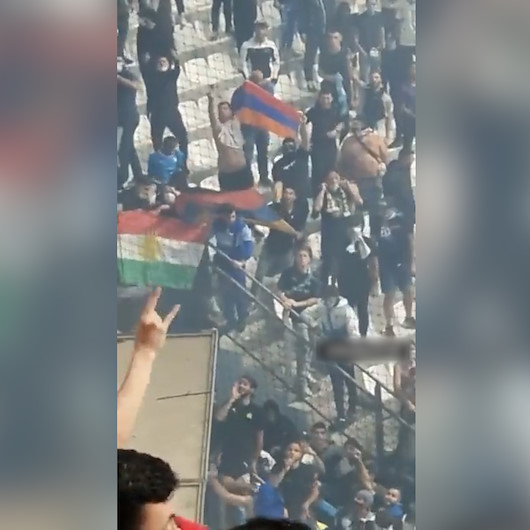 Marsilya-Galatasaray maçındaki provokasyonun videosu ortaya çıktı: Ermenistan ve sözde Kürdistan bayrakları açtılar