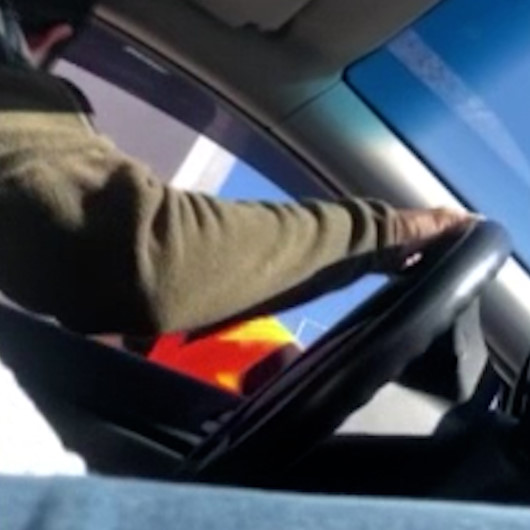 Ataşehir’de polisle pazarlık yapan değnekçiler kıskıvrak yakalandı