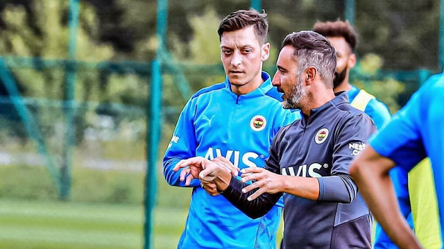 Vitor Pereira ve Mesut Özil