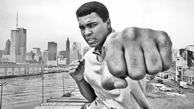 Muhammed Ali, 2016’da parkinson hastalığı nedeniyle 74 yaşında öldü.