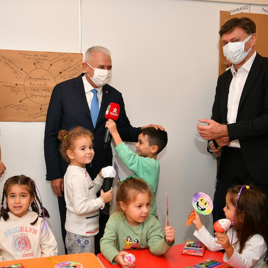 Binali Yıldırımdan anaokulu öğrencisinin ne iş yapıyorsun? soruna güldüren cevap: İş arıyorum