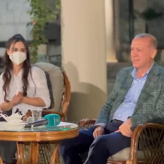 Cumhurbaşkanı Erdoğanın gençlerle türkü gecesi