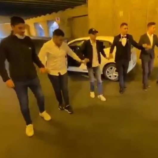 Fatih’te düğün magandaları alt geçidi trafiğe kapatıp halay çekti