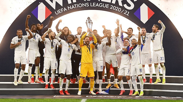 UEFA Uluslar Ligi finalinde Fransa, İspanya'yı 2-1 mağlup ederek şampiyon oldu.