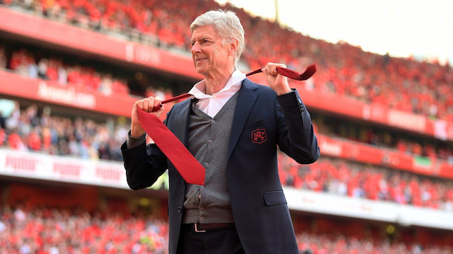 22 yıl Arsenal'ın teknik direktörlüğünü yapmıştı.