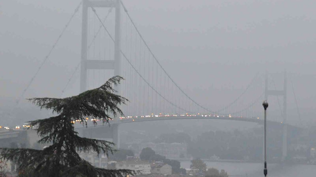 İstanbul güne sisle uyandı: Sürücüler ilerlemekte güçlük çekti