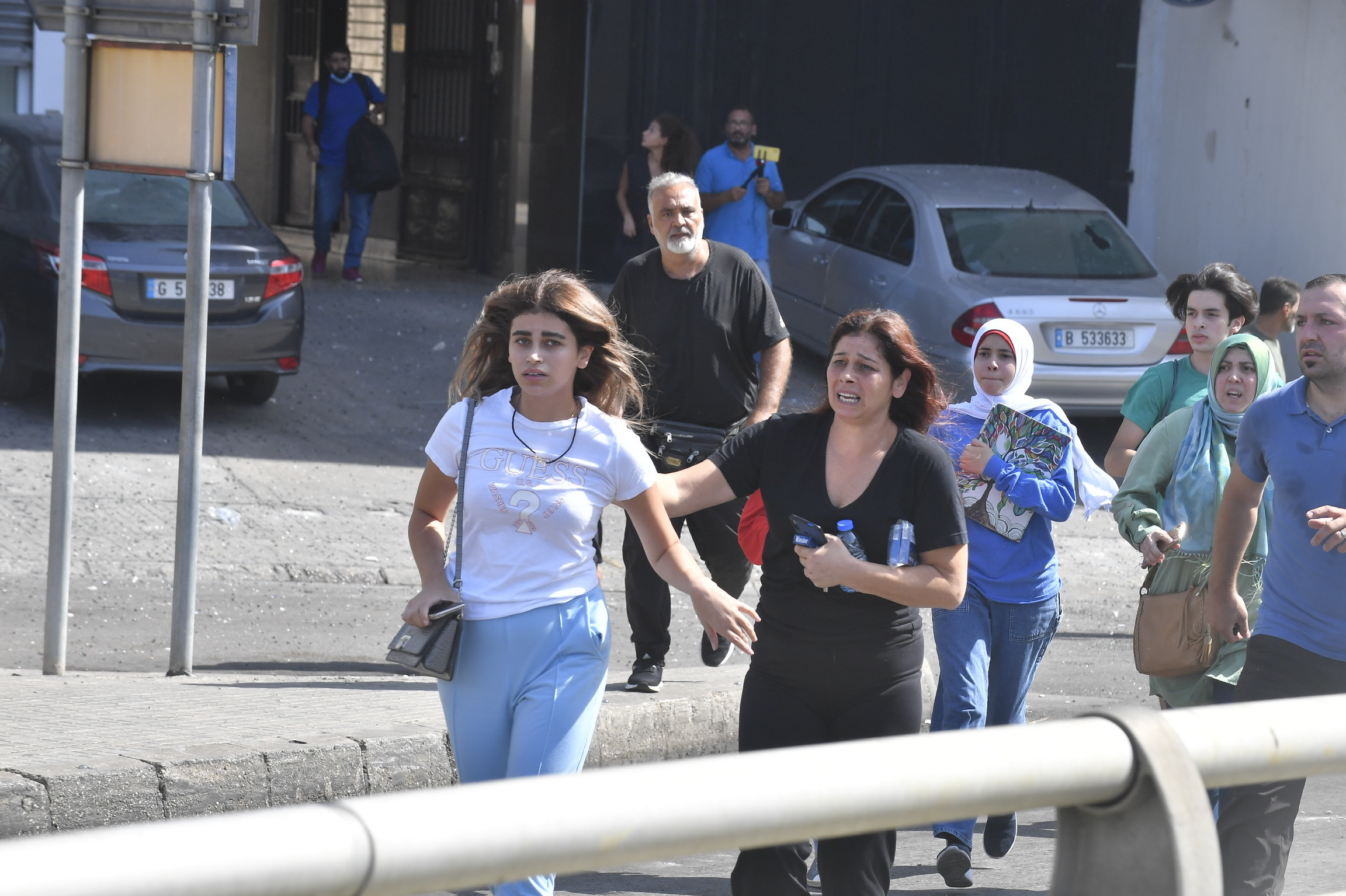 Roket ve uzun namlulu silahların kullanıldığı olay, Beyrut'ta gerginlik ve büyük korkuya yol açtı.