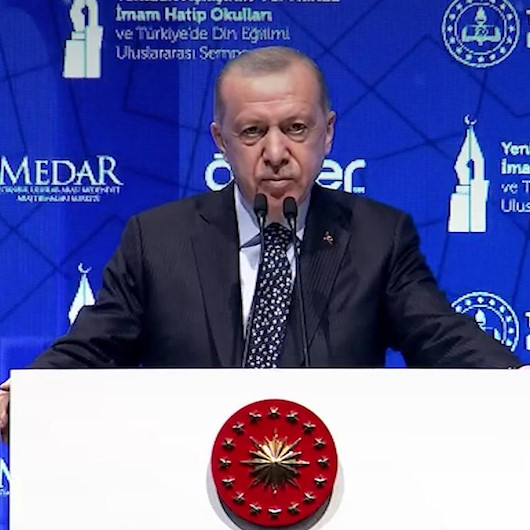 Cumhurbaşkanı Erdoğan: İmam Hatip mezunuyum fakat tüm liseler emirlerinde olduğumuz okullardır