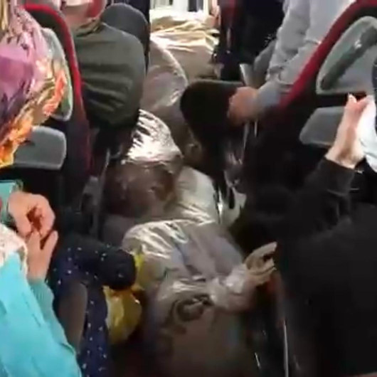 Yolcu otobüsünü fındık ve kestane çuvallarıyla doldurdular