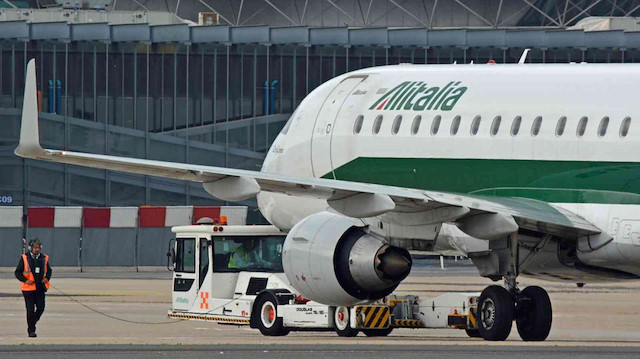 Alitalia, son uçuşunu Sardinya’daki Cagliari’den başkent Roma’ya yaparak faaliyetlerini noktaladı.