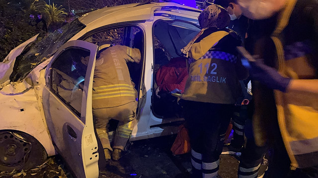 Maltepe’de yürekleri ağza getiren kaza: Taklalar atarak karşı şeride geçti