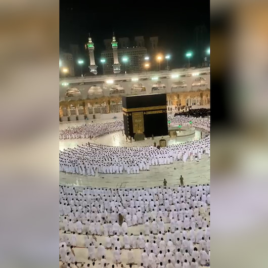 Mescid-i Haram’da 1 buçuk yıl sonra saflar sıklaştı