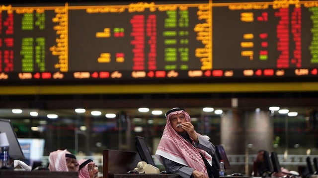 أسواق الأسهم الخليجية تغلق على تباين رغم ارتفاع أسعار النفط