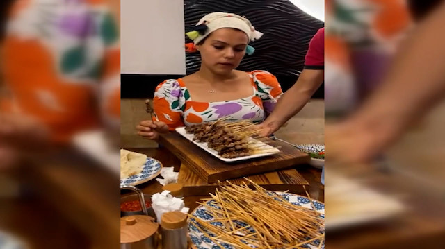 Denizli'de 37 dakikada 247 adet çöp şiş yiyen kadın 13 bin TL kazandı
