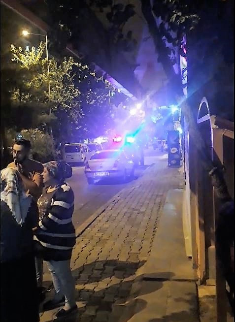 11 kişinin yaralandığı kavgayı polis, havaya ateş açarak sonlandırdı.