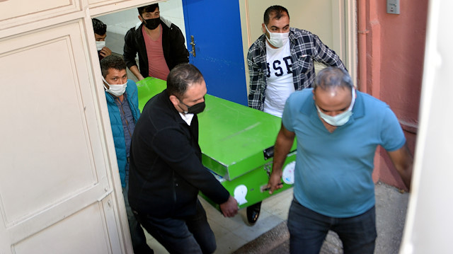 Osman Efeoğulları'nın cenazesi, Adana Adli Tıp Kurumu’ndaki otopsinin ardından yakınları tarafından teslim alındı.