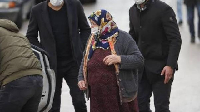 Mevlüde Akgün eşi Ahmet Akgün'ü 38 yerinden bıçaklayarak öldürdü.