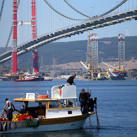 Doğal gaz projesinde kullanılacak dev platform 1915 Çanakkale Köprüsünden geçti