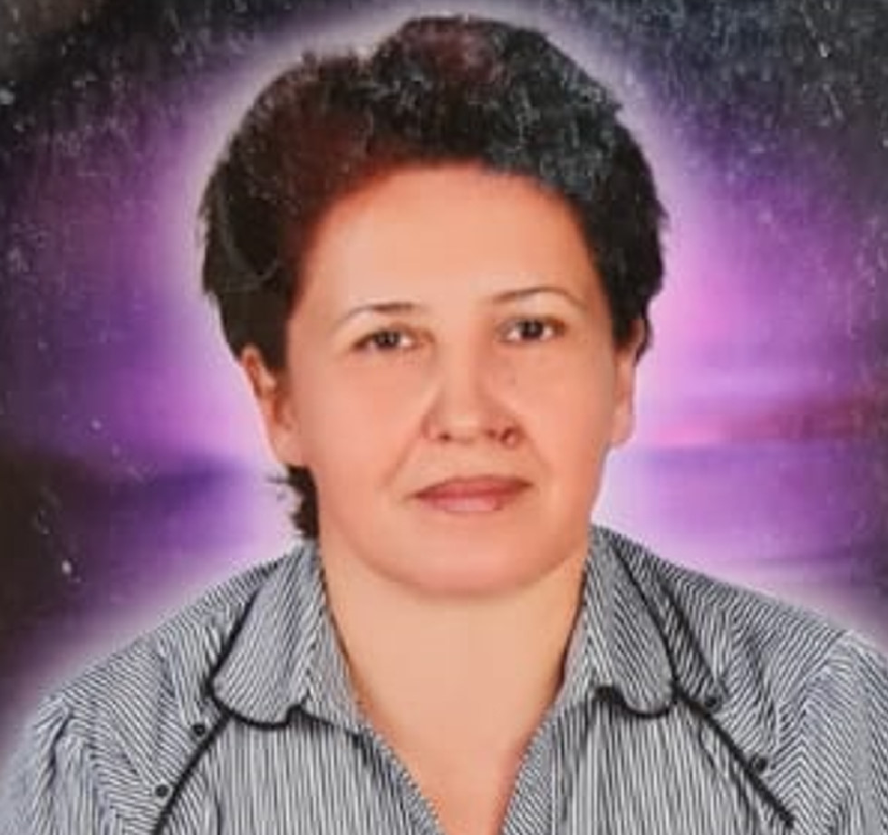 Öznur Gülten Efeoğulları (54).
