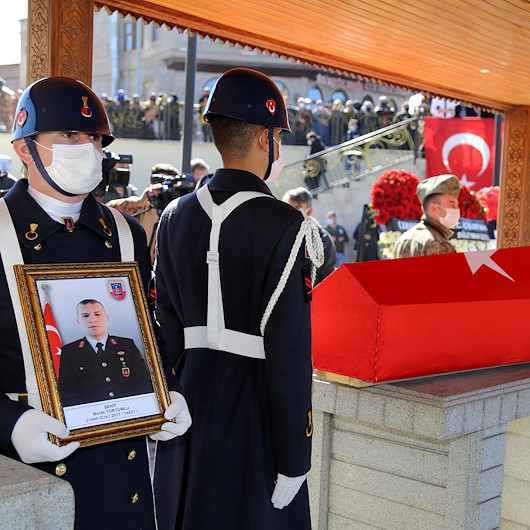 Eren-7 Operasyonunda şehit olan Uzman Çavuş Burak Tortumlu son yolculuğuna uğurlandı