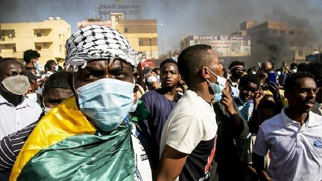 "المهنيين السودانيين" يدعو المتظاهرين إلى "مواصلة التصعيد الثوري"
