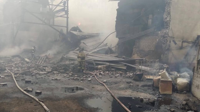Ryazan bölge yetkilileri patlama sırasında depoda bulunan 17 işçiden 15’inin hayatını kaybettiğini açıkladı.