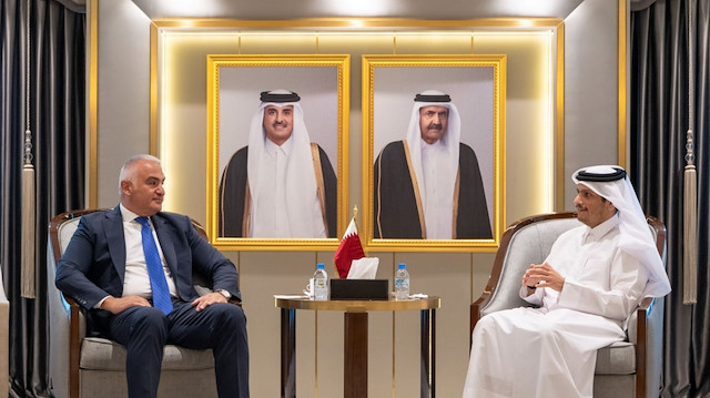 وزير خارجية قطر ووزير السياحة التركي يبحثان التعاون الثنائي