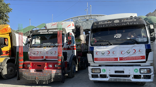 الهلال الأحمر التركي يرسل 142 طنًا مساعدات غذائية إلى أفغانستان