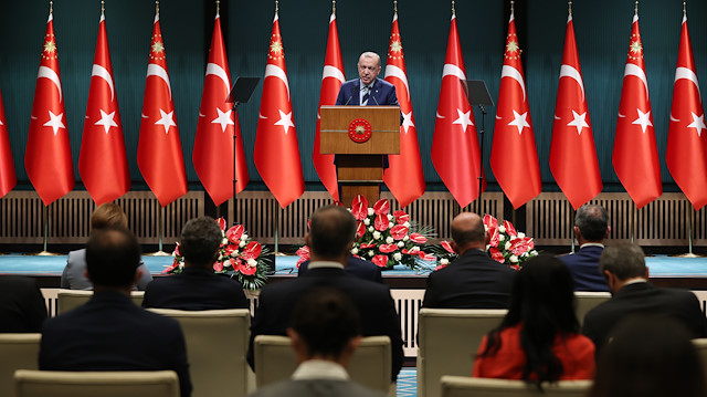 Cumhurbaşkanlığı Kabinesi'nin ardından Cumhurbaşkanı Recep Tayyip Erdoğan açıklama yapacak.

