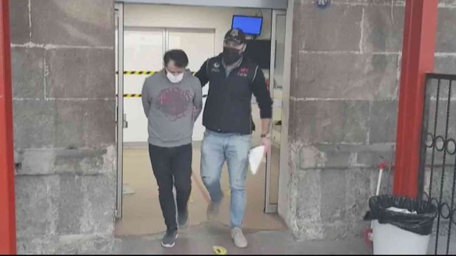 İzmir'de FETÖ operasyonu: Örgüt adına yardım toplayan 12 şüpheli gözaltında