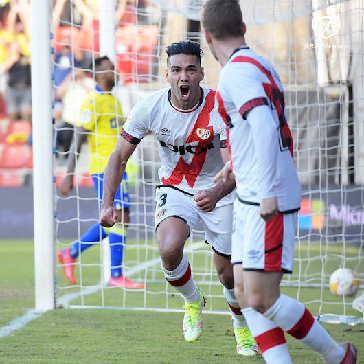 Radamel Falcao'dan Barcelona'ya klas gol: Kolombiyalı yıldız atmaya devam ediyor