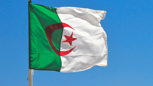Cezayir'den Macron'a sert tepki: Fransa'dan bizim millet olmadığımıza dair böğürmeler arttı