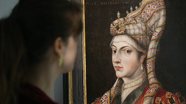 İngiltere’deki müzayedede Hürrem Sultan Portresi 126 bin pounda alıcı buldu.

