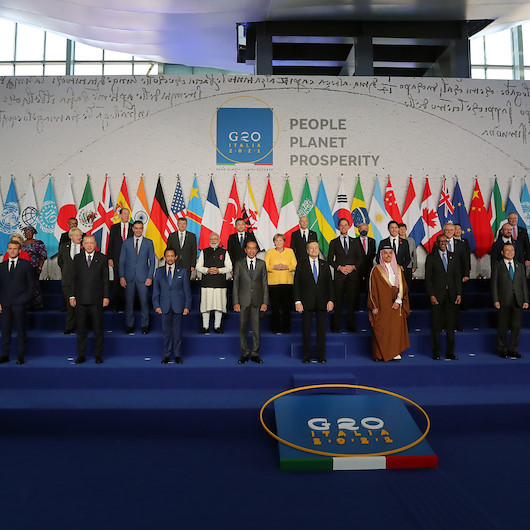Kritik zirve başladı: Dünya liderleri G20 zirvesinde aile fotoğrafı çektirdi
