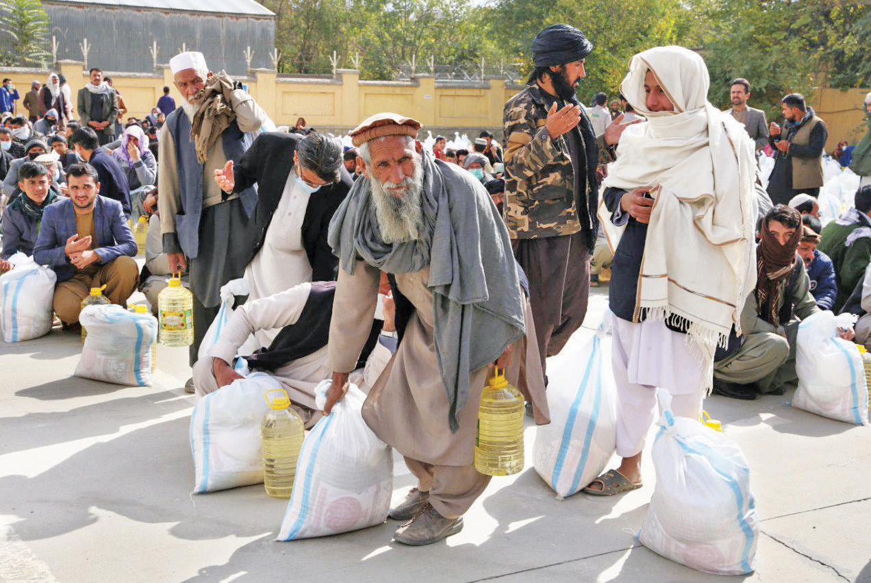 Fetih İnsani Yardım Vakfı, dün başkent Kabil’de ihtiyaç sahibi 725 aileye gıda kolisi dağıttı.