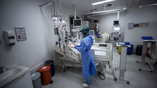 Kovid-19 hastalarının mecburi refakatçilerine "özel hastanelere ücret ödemeyin" uyarısı.