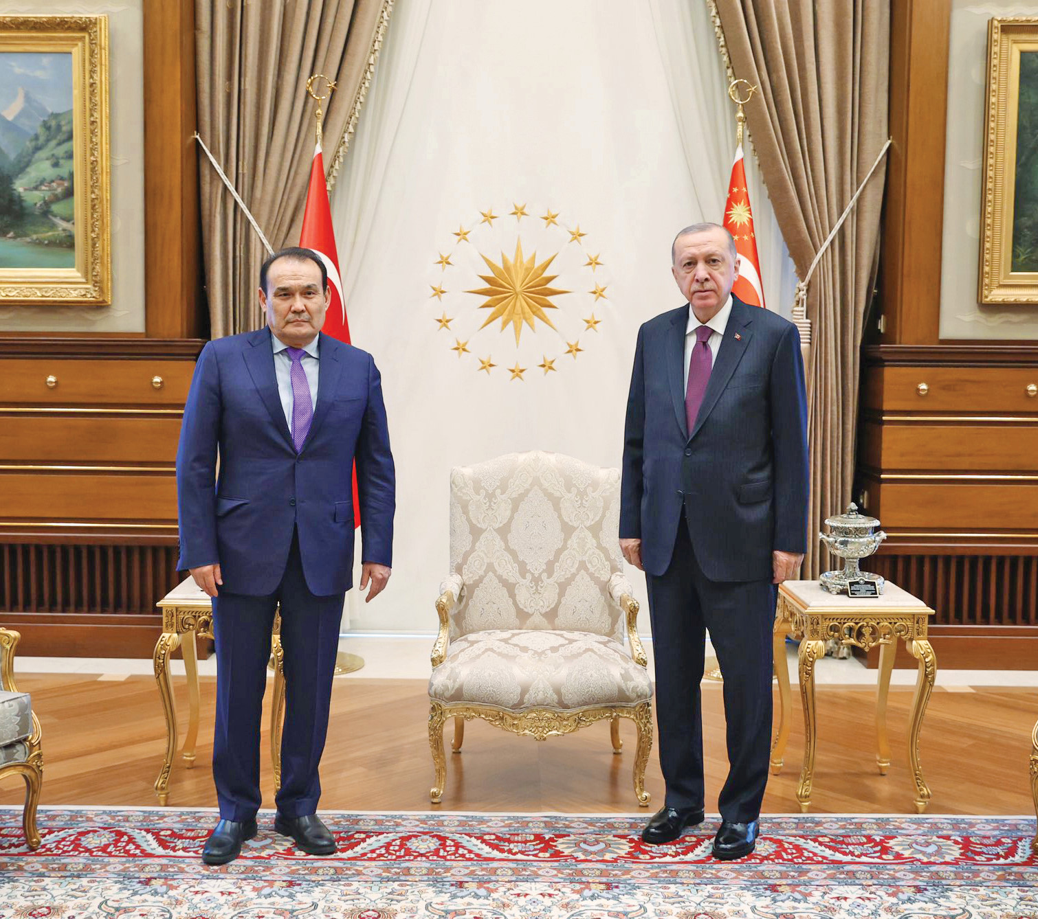 Cumhurbaşkanı Erdoğan, Türk Konseyi Genel Sekreteri Baghdad Amreyev’i kabul etti. nErdoğan güven mektubu sunan Litvanya, Katar, Moğolistan ve Ukrayna Büyükelçisini ayrı ayrı kabul etti.n