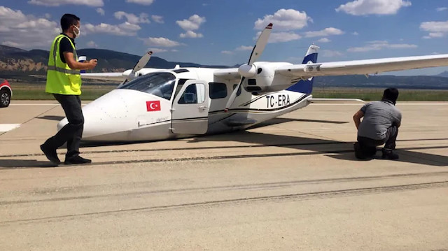 ER-AH Havacılık Ticaret Ltd. Şti. olan hava aracı, Isparta Süleyman Demirel Havalimanı pistine gövde üzeri iniş yaptı.