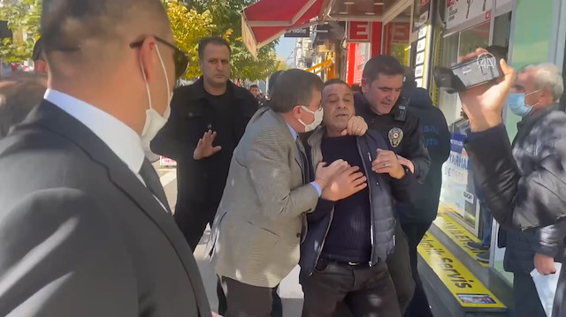 İYİ Parti'li Lütfü Türkkan'dan şehit ağabeyine sinkaflı küfür