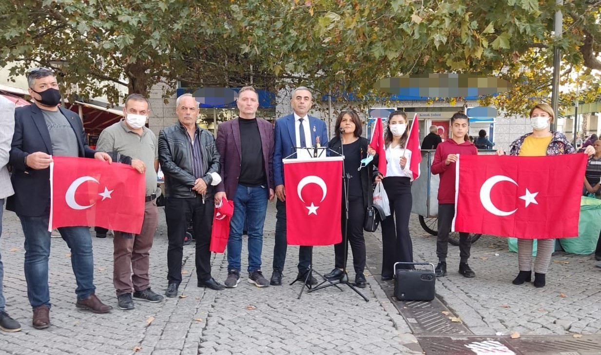 İzmir�de şehit aileleri İYİ Partili Lütfü Türkkan�ı kınadı Derhal