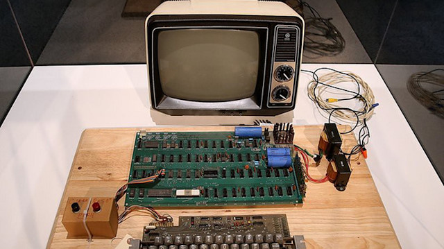 Bilgisayarın, hala var olan yaklaşık 60 ve çalışan yirmi Apple-1’den biri olduğu belirtildi. 