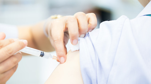 18 yaş üstü vatandaşlara üçüncü doz aşı uygulaması başlıyor