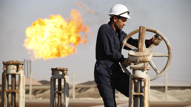 Petroldeki krizin çözümüne yönelik gözler İran'a çevrildi
