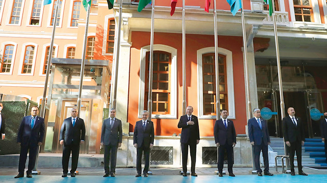 Cumhurbaşkanın Recep Tayyip Erdoğan, “Yeşil Teknolojiler ve Dijital Çağda Akıllı Şehirler” teması altında düzenlenen Türk Konseyi 8. Zirvesi kapsamında konsey üyesi ülkelerin liderlerini İstanbul’da ağırladı. 