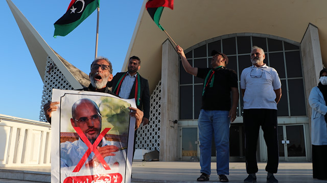 Libya'da Seyfülislam Kaddafi'nin devlet başkanlığı adaylığı sürecinde yaşananlar