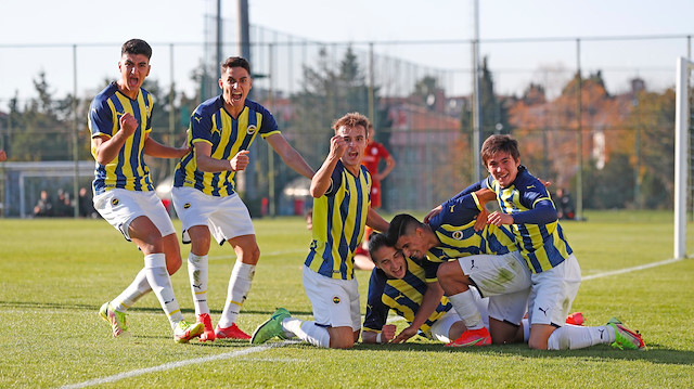 Fenerbahçeli futbolcuların gol sevinci